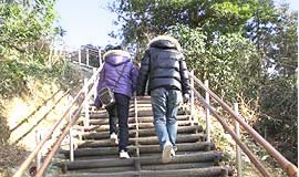 ���ƈꑧ�ŁA����c